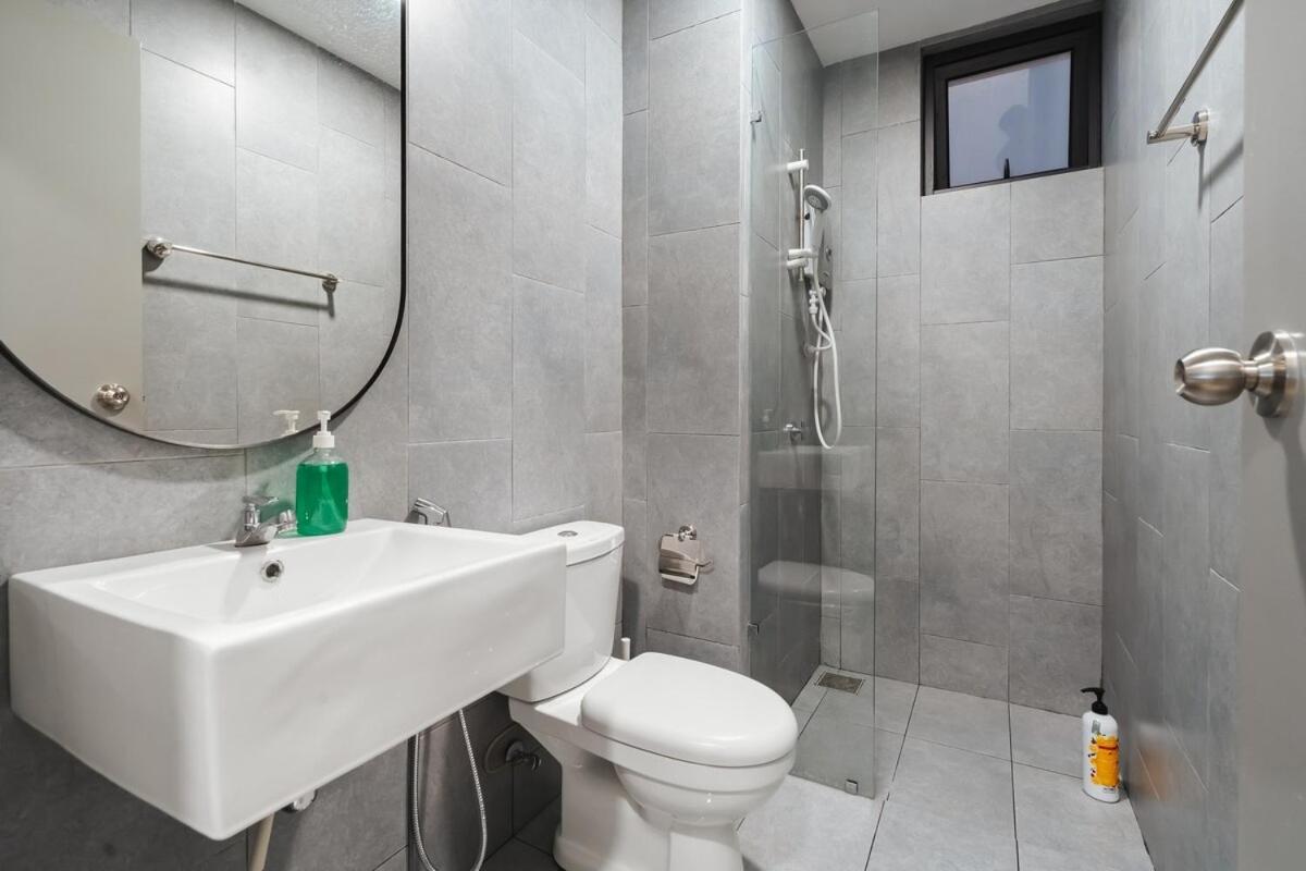 Contemporary 3br Mvertica Near Mrt By Rumabnb Kuala Lumpur