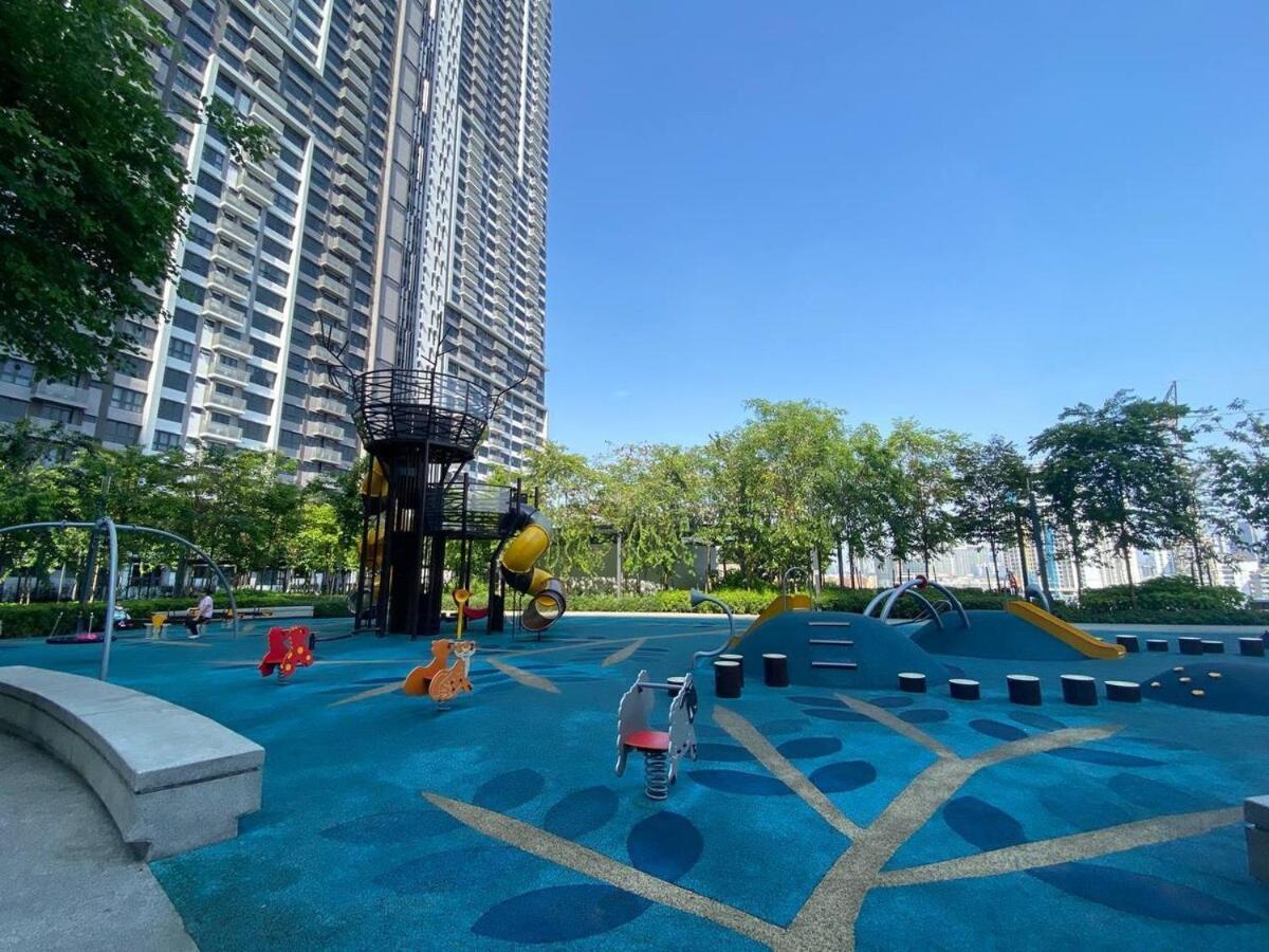 Contemporary 3br Mvertica Near Mrt By Rumabnb * Kuala Lumpur